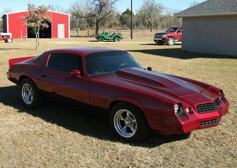 A 1978 camaro in a shade of candy red... 1978 Camaro, Red Camaro, Chevrolet Camaro 1970, Classic Camaro, Chevy Camaro Z28, Camaro Car, Chevy Classic, Hot Rods Cars Muscle, Candy Red