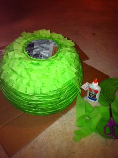 Mirmysaurus: Cheap, Quick, and Easy Angry Birds Pinata DIY made from a paper lantern Homemade Pinata, Pinata Diy, Bird Birthday Parties, 7th Birthday Party Ideas, Bowling Birthday Party, Angry Birds Party, Pj Masks Birthday, Puppy Birthday Parties, Diy Pinata