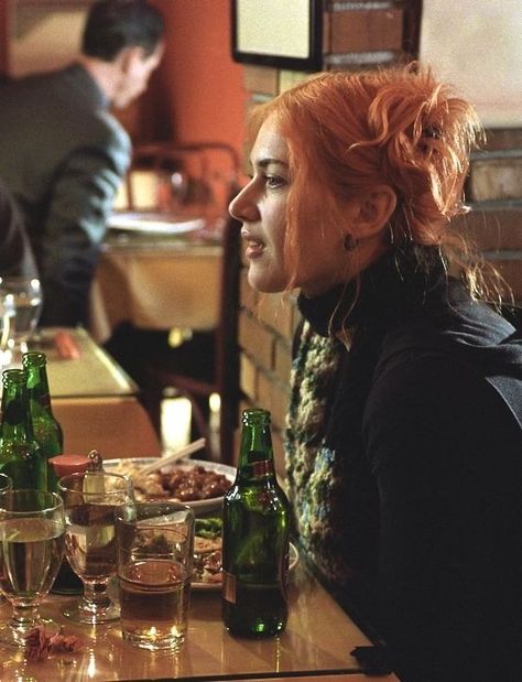 Eternal Sunshine of the Spotless Mind. Kate Winslet as Clementine. Clementine Kruczynski, Clementine Eternal Sunshine, Meet Me In Montauk, Eternal Sunshine Of The Spotless Mind, Manic Pixie Dream Girl, Sofia Loren, Edward Norton, Serge Gainsbourg, Eternal Sunshine