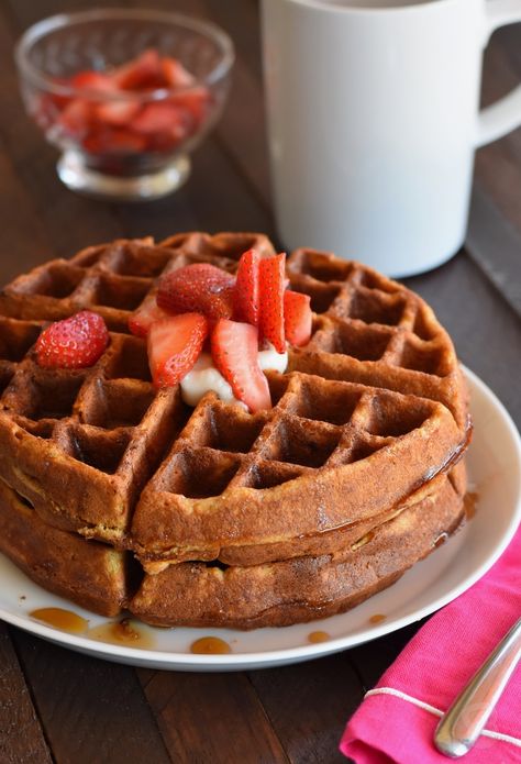 Thanksgiving Breakfast Brunch, Eggnog Waffles, Potato Waffle Recipe, Potato Waffles, Sweet Potato Waffles, Waffle Irons, Waffle Ice Cream, Gluten Free Waffles, Healthy Recipes Clean