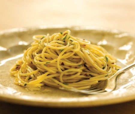 Laura Calder, Pasta Aglio E Olio, Pasta Aglio, Italian Entrees, French Cooking, Dinner Idea, Recipe For Mom, Home Recipes, Save Food