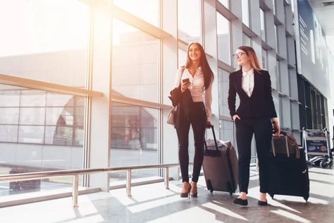 17 Incredibly Useful Business Travel Tips from a Frequent Traveler Hotel App, Global Entry, Corporate Travel, Travel Credit Cards, Best Luggage, Move Abroad, Frequent Traveler, Mom Coffee, Business Partner