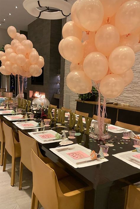 Sweet Sixteen Dinner Party Ideas, Sweet 16 Dinner Party Ideas, 23rd Birthday Decorations, Bas Mitzvah, Mansion Party, Birthday Behavior, Bday Dinner, Graduation Dinner, Birthday 2023