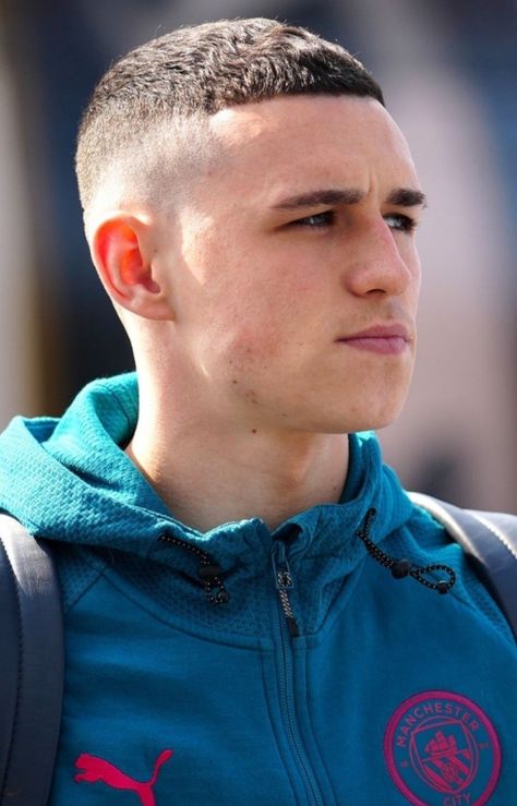 Foden Hair Styles, Zayn Malik Video, Liverpool Champions, Manchester City Wallpaper, Phil Foden, Manchester City Football Club, Cartoon Wallpaper Hd, Fan Style, Crew Cut