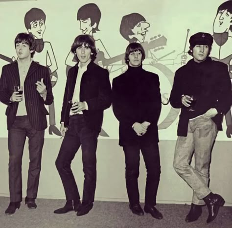 Beatles Wallpaper, Beatles Funny, Beatles Cartoon, Beatles Vinyl, Travelling Wilburys, Beatles Ringo, Just Good Friends, Bug Boy, Beatles Pictures