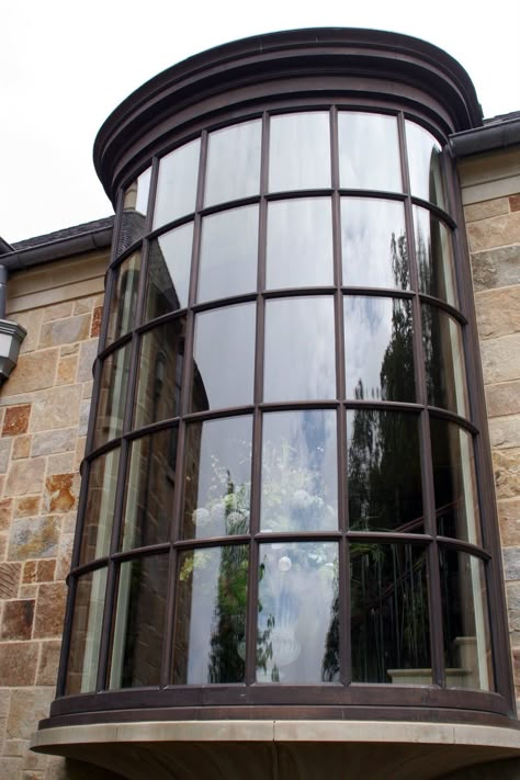 Oriel Window, Curved Windows, Farmhouse Style Dining Room, Window Structure, Architecture Traditional, Curtain Walls, Window Seat Design, Glass Exterior, Window Architecture