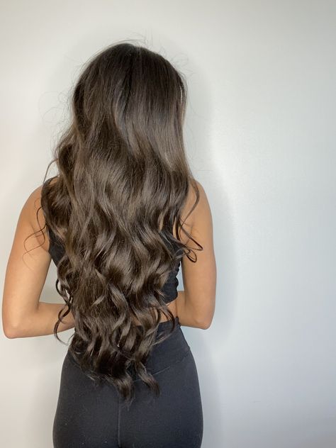 Long Wavy Brunette Hair, Brown Curled Hair Long, Dark Brown Curled Hair, Long Brown Hair Curled, Loose Curls Long Hair Brunette, Very Long Brunette Hair, Long Hair Wavy, Straight Hair With Curls At The End, Brunette Loose Curls