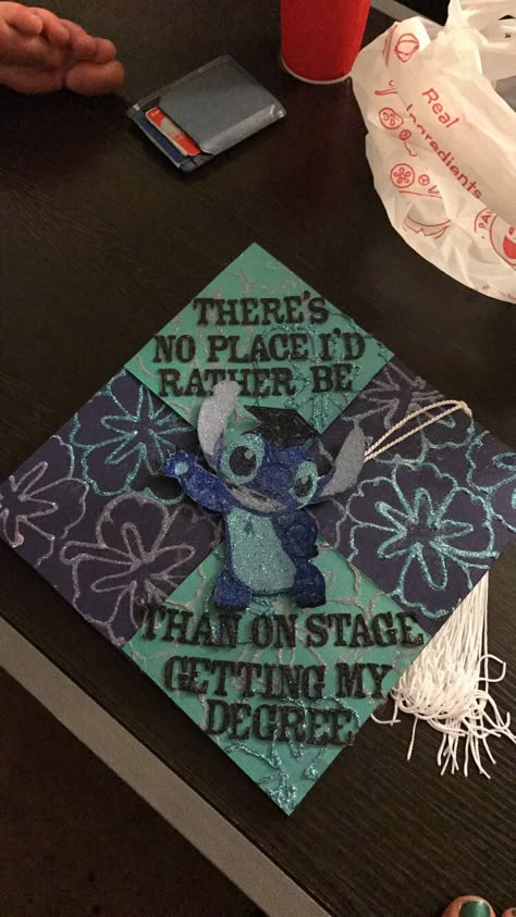 "There's no place I'd rather be than on stage getting my degree" lilo and stitch grad cap. Class of 2017 cal poly San Luis Obispo Lilo And Stitch Graduation, Stitch Graduation Cap, Cap Decorating Ideas, Stitch Graduation, Disney Graduation Cap, Funny Graduation Caps, Creative Graduation Caps, Disney Graduation, College Grad Cap Ideas