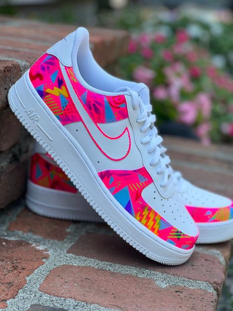 Just an air force 1 with a 90s/bel air theme.this shoe is hand painted so no shoe will be exactly alike. For Women's sizes just convert from men's All shoes are painted using angelus paint and a finisher is applied afterwards to protect the paint job Disclaimers: Returns aren't acceptable because all shoes are made to order. Feel free to ask me any questions Baskets Customisées, Preppy Shoe, Drip Shoes, Pink Graffiti, Moodboard Fashion, Nike Shoes Women Fashion, Customized Shoes, Funny Tiktoks, Nike Fashion Shoes