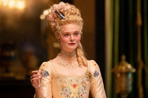 The Great Costumes, Charity Wakefield, The Great Show, Couples Kiss, Catherine Ii, Nicholas Hoult, Catherine The Great, Scene Image, European Royalty