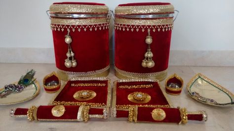 Vrishti Creations packing Ph. 9669207565 , 9826116090 Indian Wedding Giveaways, Packing Idea, Thali Decoration Ideas, Trousseau Packing, Wedding Gift Pack, Diy Crafts Love, Bridal Gift Wrapping Ideas, Personalized Wedding Decor, Desi Wedding Decor