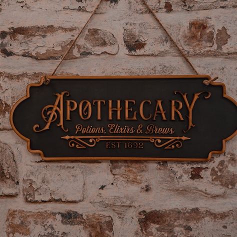 Apothecary Sign, Apothecary Decor, Halloween Potion Bottles, Halloween Apothecary, Halloween Potions, Harry Potter Halloween, Harry Potter Decor, Wild Horse, Store Signs