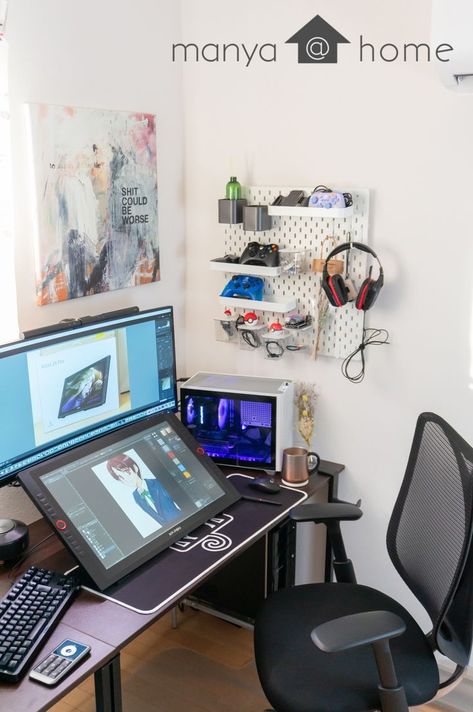 Cintiq Setup, Desk Setup Workspace Inspiration, Desk Setup Workspace, Studio Seni, Artist Workspace, Dibujos Toy Story, Design Studio Workspace, Dream Desk, Workspace Desk