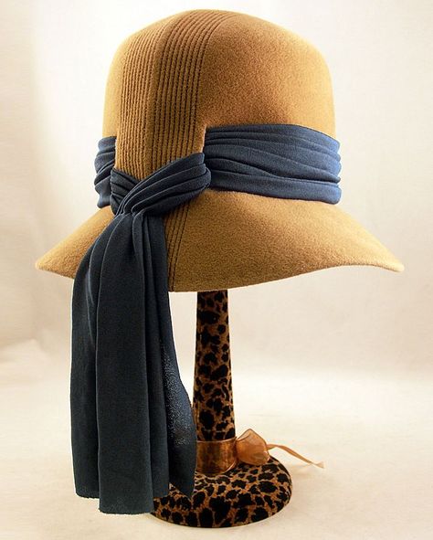 Vintage Elsa Schiaparelli Hat (back view) | Light camel-brown felt hat. Cappello Cloche, Elsa Schiaparelli, Hat Ideas, Millinery Hats, Love Hat, Wearing A Hat, Cloche Hat, Back View, Beautiful Hats