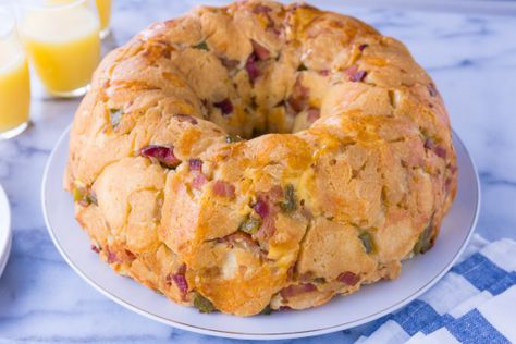 Pull Apart Bacon Bread Recipe - Food.com Bacon Bread Recipe, Bacon Biscuits, Bacon Bread, Bacon And Cheese, Cooked Breakfast, Monkey Bread, Breakfast Items, Bacon Cheese, Pull Apart