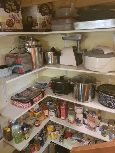 Diy Pantry Ideas, Basement Steps, Pantry Space, Canning Kitchen, Root Cellar, Pressure Canner, Diy Pantry, Pantry Ideas, Basement Walls