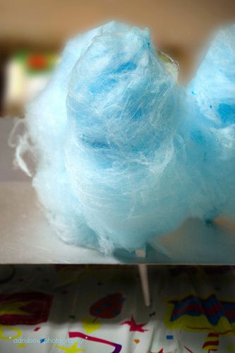 I imagine Popeye eats this super cutely. How could Delmount not fall in love? Cotton Candy Treats, Blue's Clues Birthday Party, Cotton Candy Party, Candy Images, Clue Party, Blue Cotton Candy, Blue Birthday Parties, Candy Treats, Blue’s Clues