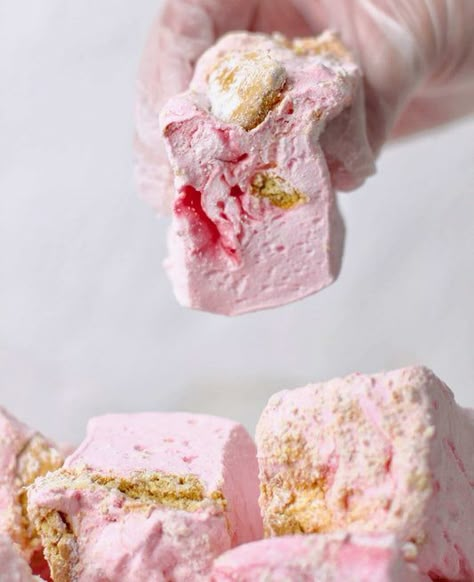 The Marshmallow Co. | Handmade Gourmet Marshmallows Australia Birthday Dream, Gourmet Marshmallows, Hummingbird Cake Recipes, Marshmallow Recipes, Gourmet Marshmallow, Flavored Marshmallows, Pink Marshmallows, Hummingbird Cake, Strawberry Topping