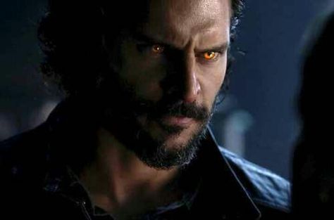 Scary/sexy wolf eyes!!! True Blood Alcide, True Blood Werewolf, True Blood Party, Blood Photos, Wolf Eyes, Hot Vampires, Joe Manganiello, True Blood, Fantasy Male