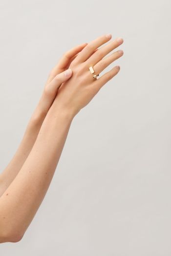 Hand Ref, Hands Reference, Hand References, Hand Poses, Body Template, Gold Jewelry Outfits, Hand Photography, Hand Drawing Reference, Hand Reference