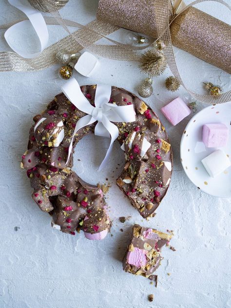 Rocky Road Wreath. – Grounded Pleasures Tasty Sweets, Xmas Treats, Freeze Dried Raspberries, Log Cake, Dried Raspberries, Christmas Food Gifts, Food Christmas, Christmas Recipe, Yule Log