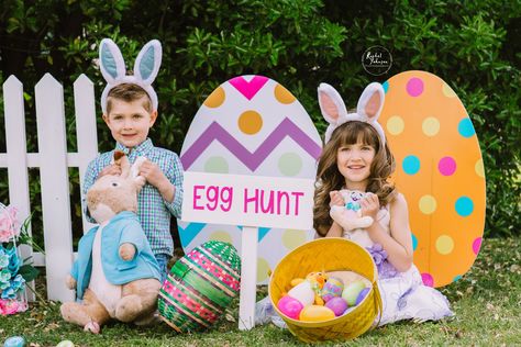 Easter Photo Props Diy, Easter Bunny Photoshoot, Easter Photo Booth, Easter Photo Backdrop, Fun Easter Decorations, Easter Photo Props, Easter Egg Hunt Party, Easter Outdoor, Rachel Johnson