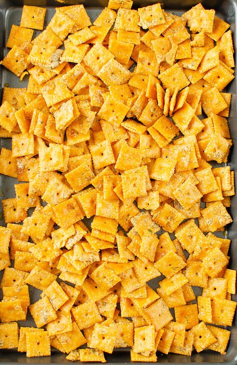 Ranch Cheez-Its Cheez It Recipe, Spicy Crackers, Spicy Ranch Dressing, Ranch Packet, Cheddar Crackers, Dry Ranch Seasoning, Dry Ranch Dressing Mix, Dry Ranch Dressing, Large Glass Jars