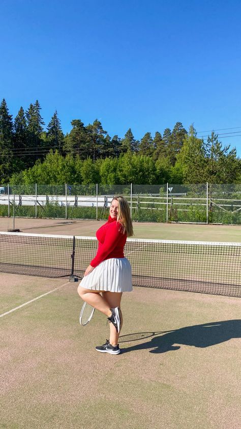 Tennis Outfit Midsize, White Tennis Skirt Outfit Plus Size, Tennis Skirt Outfit Plus Size Summer, Tennis Skirt Midsize, Green Athleisure Tennis Skirt, Workout Midsize, Workout Outfit Summer, Midsize Workout, Curvy Workout