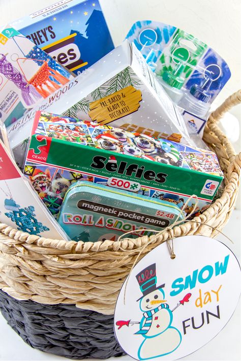 Snow Day Survival Kit Gift Basket, Snow Day Basket Ideas, Snow Day Basket, Snow Day Gift Basket Ideas, Snow Day Survival Kit, Family Gift Baskets, Survival Kit Gifts, Snow Gifts, Kids Gift Baskets