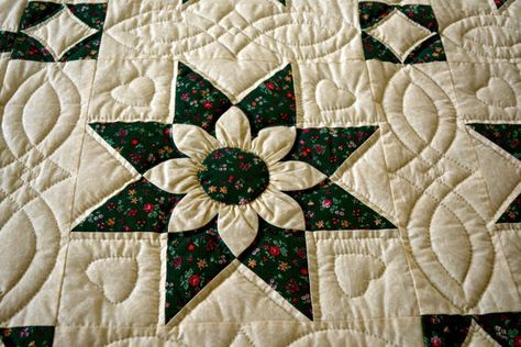 Amish Star Dahlia Pattern Quilt by QuiltsByAmishSpirit on Etsy Dahlia Quilt, Welsh Quilts, Amish Quilt Patterns, Dahlia Pattern, Quilt Star, Amish Quilt, Quilted Projects, Applique Quilt Patterns, Amish Quilts