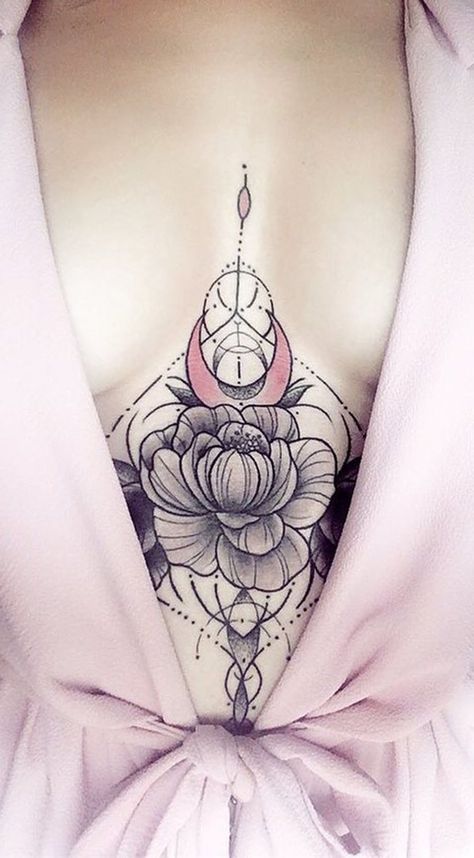 Underboob Mandala Tattoo, Mandala Tattoo Ideas For Women, Mandala Tattoo Ideas, Dotwork Tattoo Mandala, Mujeres Tattoo, Tattoo Ideas Unique, Unique Tattoos For Women, Chic Tattoo, Tattoo Mandala