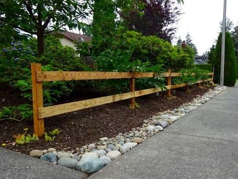 how to build a two rail wood fence, 4 Finish the fence Easy Fence, Wood Fence Design, Split Rail Fence, Diy Fence, Front Yard Fence, Rail Fence, Building A Fence, Diy Pergola, Wooden Fence