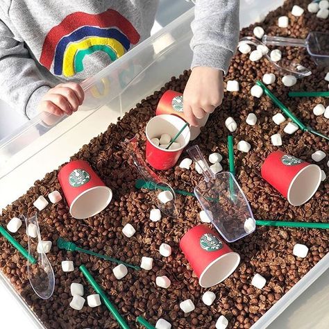 Hot Coco Sensory Table, Hot Cocoa Sensory Table, Hot Chocolate Sensory Bin, Hot Cocoa Sensory Bin, Marshmallow Activities, Christmas Themed Activities, Instagram Invitation, Toddler Sensory Bins, Mini Cups