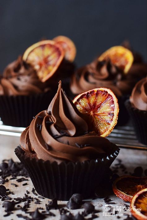 Chocolate And Orange Cupcakes, Autumn Bakes, Autumn Cupcakes, Autumn Cakes, Brownies Decorados, Chocolate Orange Cupcakes, Orange Cupcakes, Orange Chocolate Cake, Cupcakes Recipes