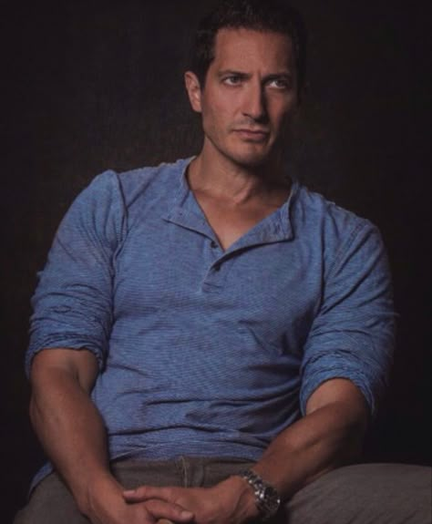 Sasha Roiz Boyfriend, Arnie Hammer, Sasha Roiz, Face C, Sean Penn, Men Hair, Future Boyfriend, Grimm, Long Legs