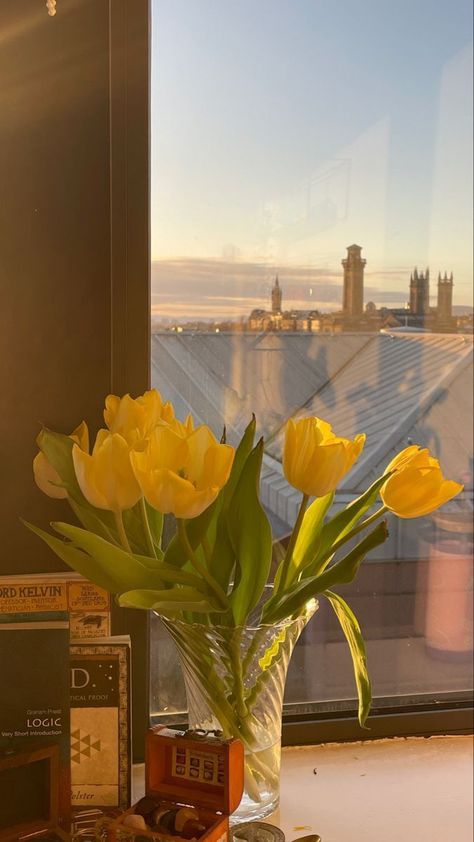 Yellow Flowers Bouquet, Scotland Glasgow, Yellow Aesthetic Pastel, Bouquet Vase, Yellow Bouquets, Flowery Wallpaper, Flower Vase Arrangements, Tulips In Vase, Tulip Bouquet