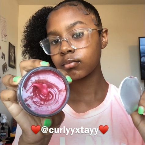 Taylar💕. on Instagram: “♥️red hair paint wax♥️ if viewing follow @curlyyxtayy 🤩 hair wax from @shopponyfly ! washes out , doesn’t damage hair , easy to clean 💕 • •…” Color Hair Wax On Natural Hair, Curly Hair Wax Color, Hair Wax Color Natural Hair 4c, Pink And Red Natural Hair, Pink Hair Wax Natural Hair, Red Hair Wax, Red Hair Paint, Natural Hair Puff, Teenage Hairstyles