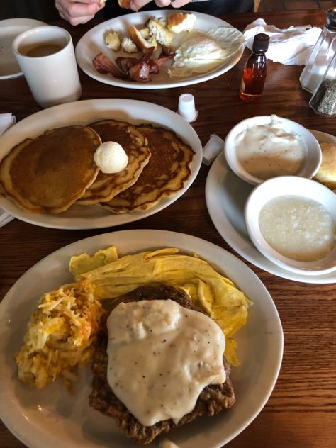 Cracker Barrel Food, Cracker Barrel Aesthetic, Barrel Aesthetic, Cracker Barrel Breakfast, Live Simple, Bday Wishlist, My Favorite Food, Pumpkin Latte, Dinner Meals