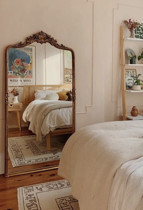 Eclectic Feminine Decor, Anthropologie Bedroom Aesthetic, Anthropologie Bedroom, Bedroom Decor Contemporary, Masculine Bedroom Design, Masculine Bedroom Decor, Feminine Decor, Masculine Bedroom, Pinterest Contest