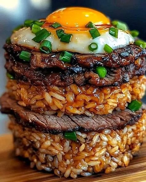 Food Dolls Recipes | Korean BBQ Beef Rice Stack œ | Facebook Bbq Rice, Korean Bbq Beef, Vegetarian Roast, Bbq Chicken Breast, Roasted Red Pepper Soup, Cooking Jasmine Rice, Beef Rice, Chef Gordon Ramsay, Cheesy Mashed Potatoes