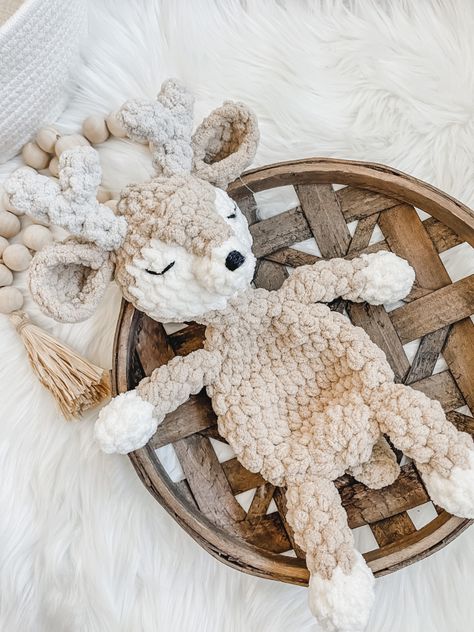 Baby Deer Nursery, Camping Nursery, Hunting Nursery, Cream Nursery, Crochet Craft Fair, Bunny Nursery Art, Grey Nursery Decor, Deer Nursery, Nursery Woodland