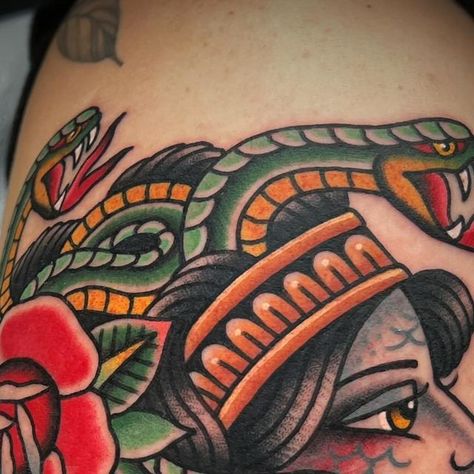 ANDREW BAYSINGER on Instagram: "Super fun Medusa head from last week. Thanks again Giovanna!   #tattoo#tattoos#traditionaltattoo#traditionaltattoos#traditional_tattoo#boldwillhold#bright_and_bold#topclasstattooing#traditionalworkers#traditionalclub#tradworkers#tradworkerssubmission#traditionalartist#oldlines#outerlimits#outerlimitstattoo#costamesa#newportbeach#colortattoo#blacktattoo#medusa#medusatattoo" Traditional Medusa Tattoo, Medusa Tattoo, Medusa Head, Tattoo Flash, Old School Tattoo, Flash Tattoo, Traditional Tattoo, Tattoo Ideas, Flash