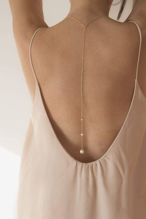 A personal favourite from my Etsy shop https://www.etsy.com/listing/520887443/pearl-back-necklace-rose-gold-back-drop Pearl Back Necklace, Rose Gold Pearl Necklace, Gold Bridal Necklace, Gold Backdrop, Backdrops Necklace, Bride Necklace, Trendy Jewerly, Body Chains, Back Necklace