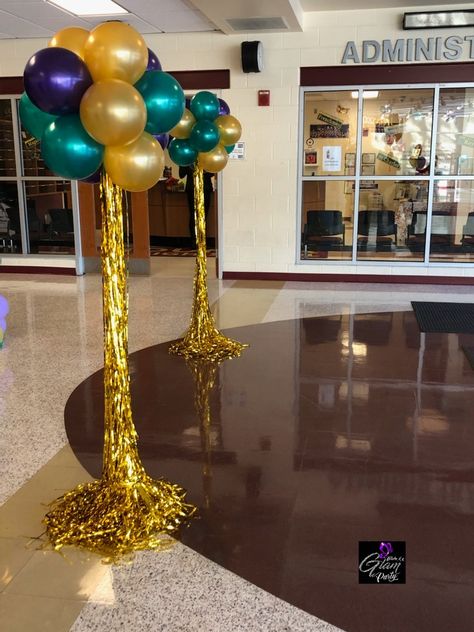 Purple Balloon Columns, Balloons With Fringe, Standing Balloon Topiaries, Mardi Gras Balloon Columns, Balloon Columns Ideas, Ballon Column, Prom Balloons, Balloon Topiary, Balloon Bouquet Diy