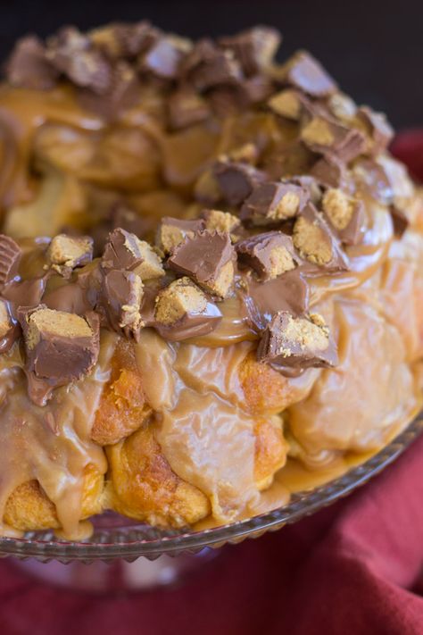 Reese’s Monkey Bread, Minkey Bread, Peanut Butter Cup Monkey Bread, Pillsbury Monkey Bread, Disney Cookbook, Peanut Butter Glaze, Monkey Breads, Monkey Bread Recipe Easy, Easy Monkey Bread