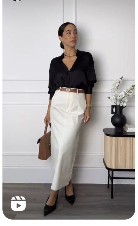 Fall Work Outfits, Black And White Outfits, 40s Outfits, Outfits For Women Over 50, White Outfits For Women, Spring Business Casual, Polished Casual, Office Wardrobe, Chic Skirts