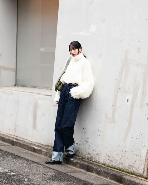 Tokyo Outfits, Street Style Tokyo, Streets Of Tokyo, Tokyo Street Style, Winter Blankets, Lace Dress Long, January 2024, Long Sleeve Lace Dress, Strapless Tops