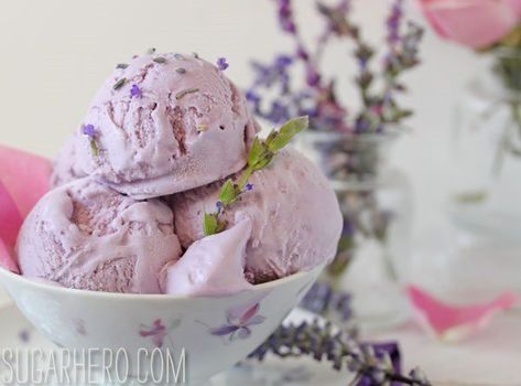 Rose Ice Cream, Honey Ice Cream, Lavender Ice Cream, Ice Cream Ideas, Floral Dessert, Flower Recipes, Lavender Recipes, Gluten Free Candy, I Scream For Ice Cream