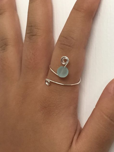 Sea Glass Jewelry Diy, Sea Glass Crafts Jewellery, Diy Wire Rings, Wire Jewelry Rings, Sea Glass Ring, Aluminum Jewelry, Money Makers, Whimsical Jewelry, Solitaire Rings