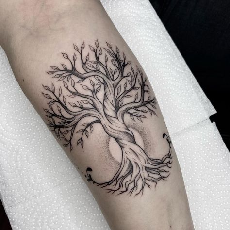 Arbor Vitae Tattoo, Tattoo Ideas Palm Tree, Tattoo Willow Tree, Tree Tattoo Family, Family Tree Tattoo With Names, Tattoo Family Tree, Peach Tree Tattoo, Tattoo Pine Tree, Bodhi Tree Tattoo